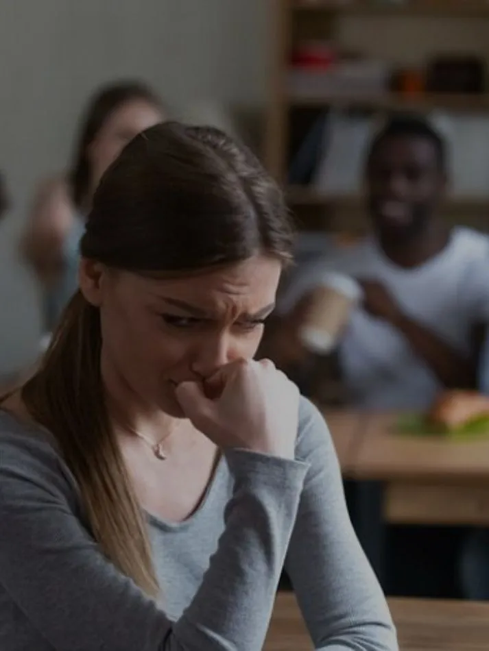 Como reduzir seu nervosismo social fazendo essas 3 etapas 